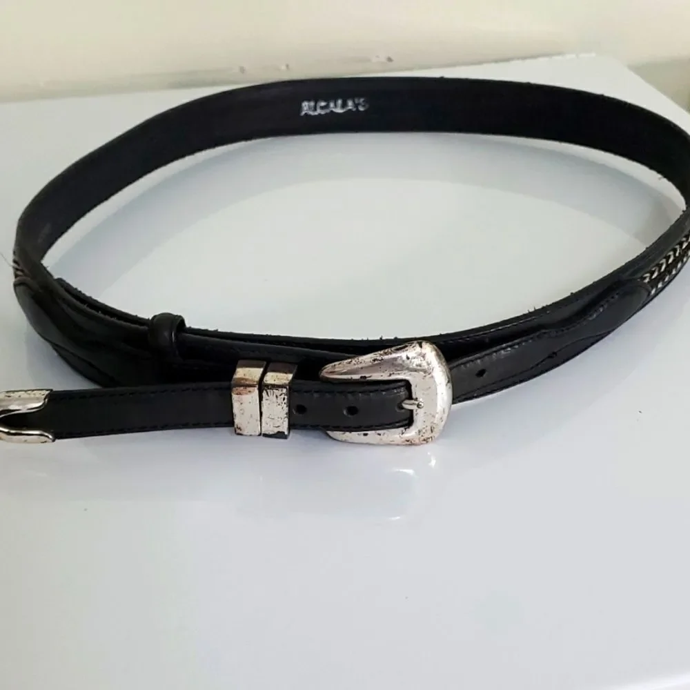 Black leather belt,‎ size 39